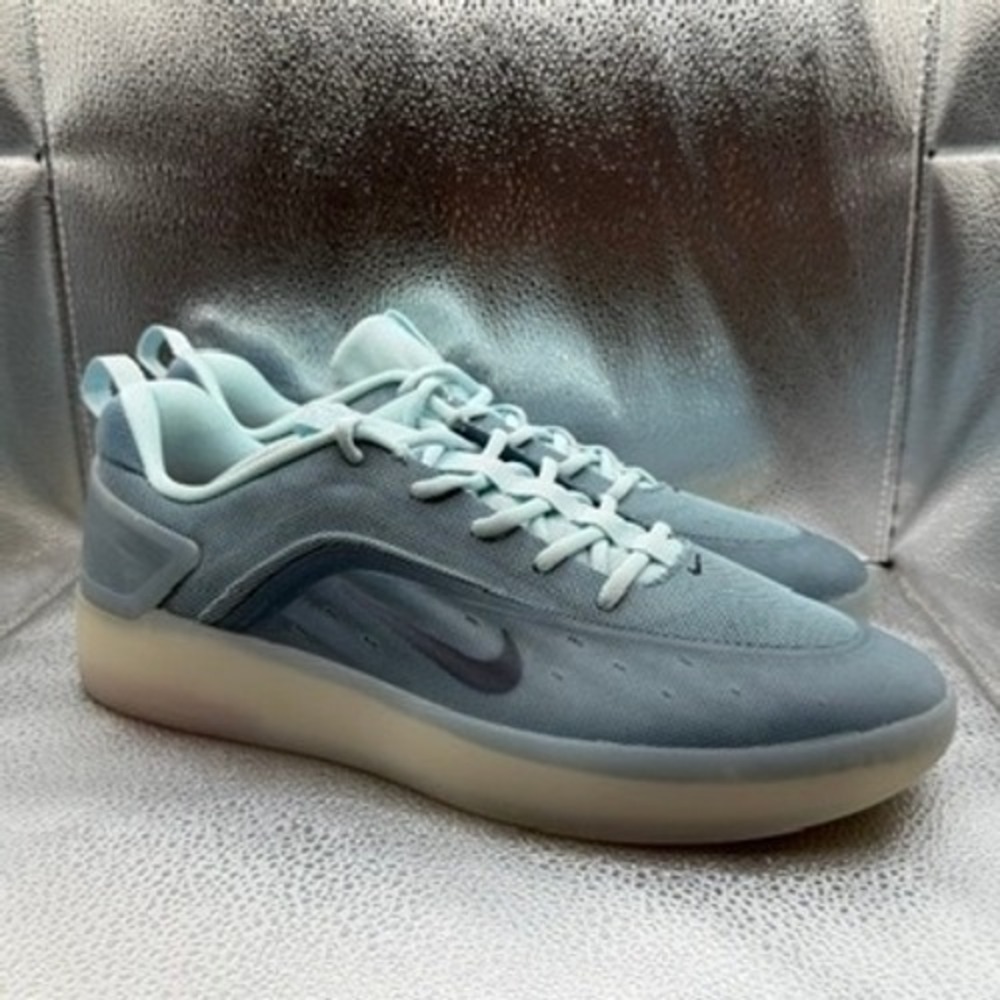 Size 11.5 Nike Nyjah Free 2 Skate Shoes Mens Blue Excellent FQ1273-400